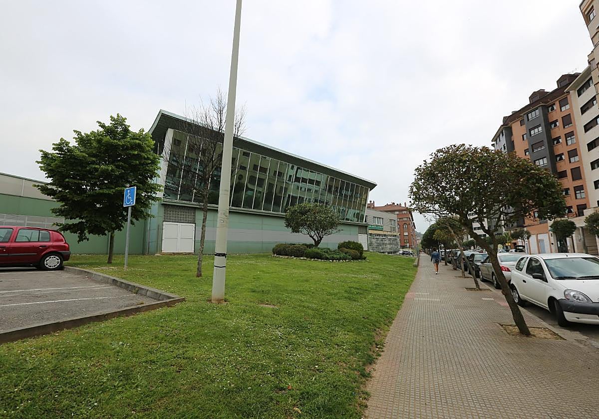 La piscina municipal.