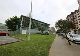 La piscina municipal.