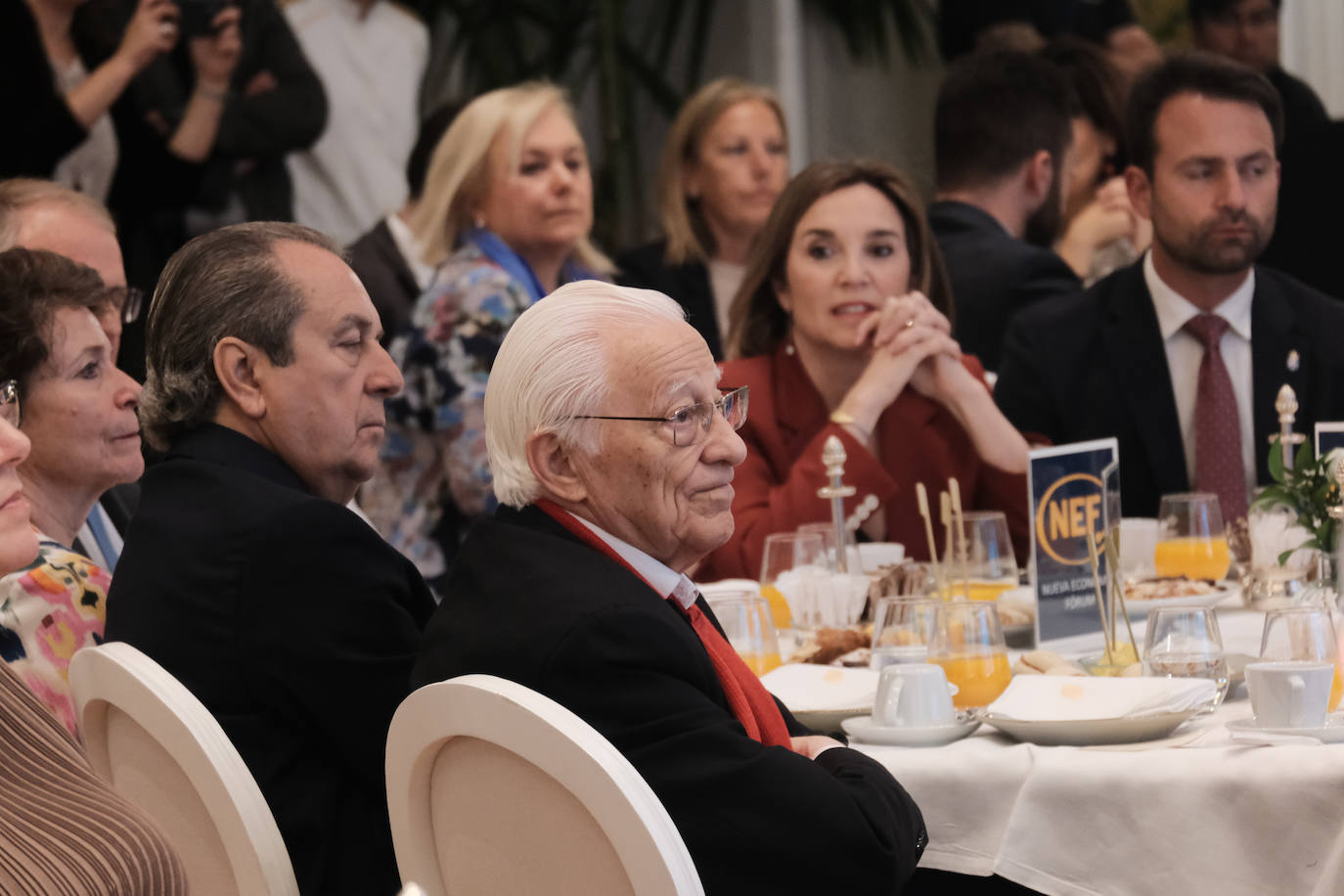 Diego Canga asiste a un desayuno informativo junto a Feijóo en Madrid