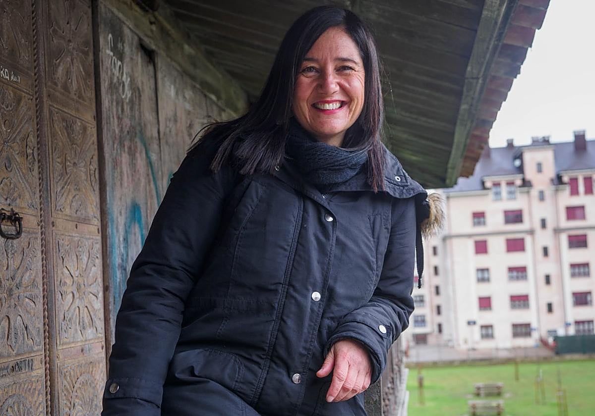 Patricia Iglesias, presidenta de Xurtir, la asociación que se encarga de los puntos lila en Corvera.