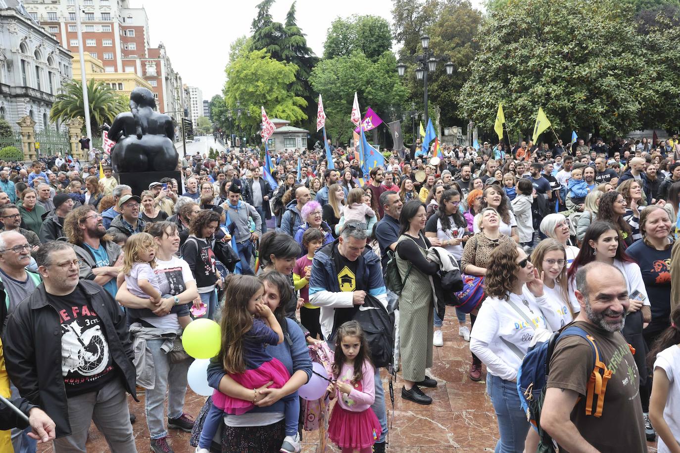 Multitudinaria manifestación en Oviedo por la &#039;oficialidá&#039; del asturiano