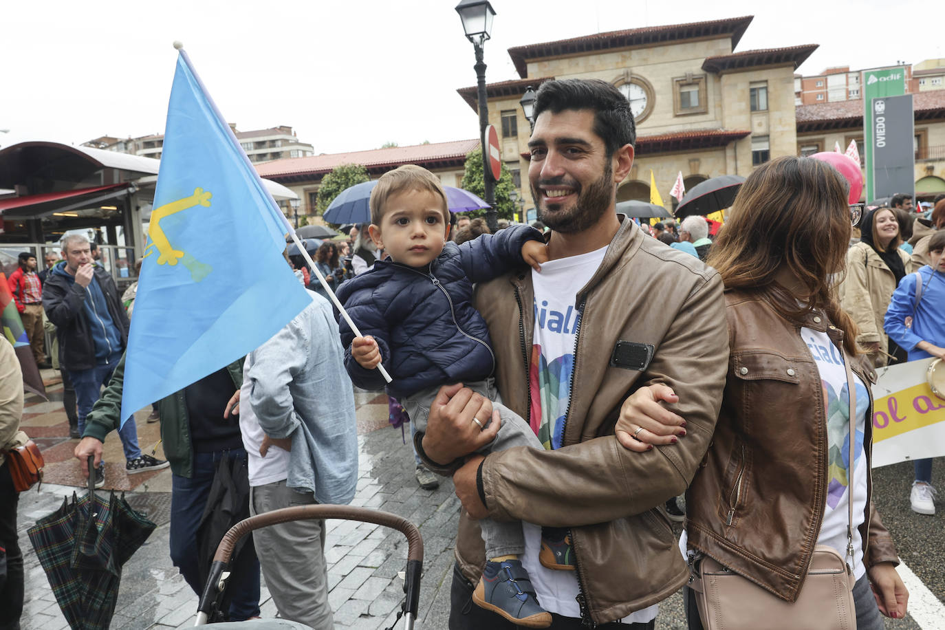 Multitudinaria manifestación en Oviedo por la &#039;oficialidá&#039; del asturiano