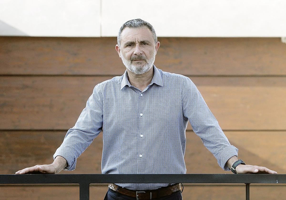 El gerente de Gijón Impulsa, Luis Díaz, en el Parque Científico y Tecnológico de Gijón.