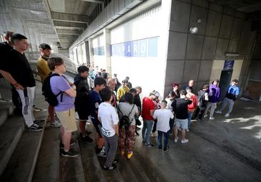 Fiebre azul para hacerse con las entradas para el derbi