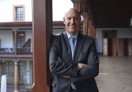 Mauro Guillén, en el Hotel de la Reconquista, antes de la reunión del jurado.