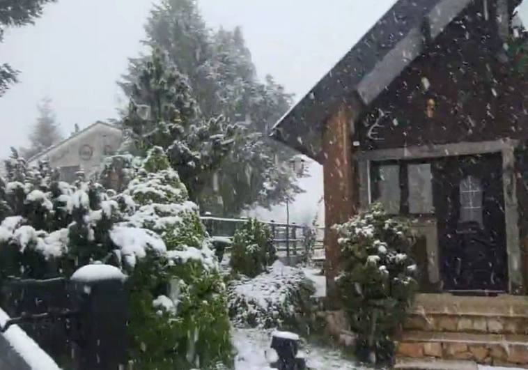 La nieve visita Asturias en pleno mes de mayo