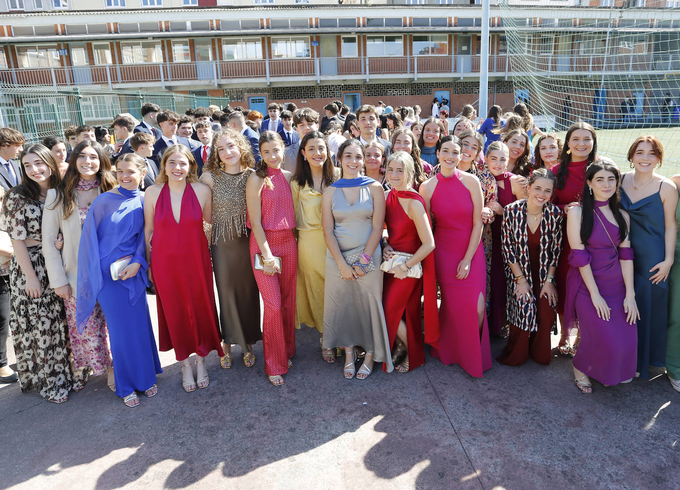 Las graduaciones despiden el curso en Gijón