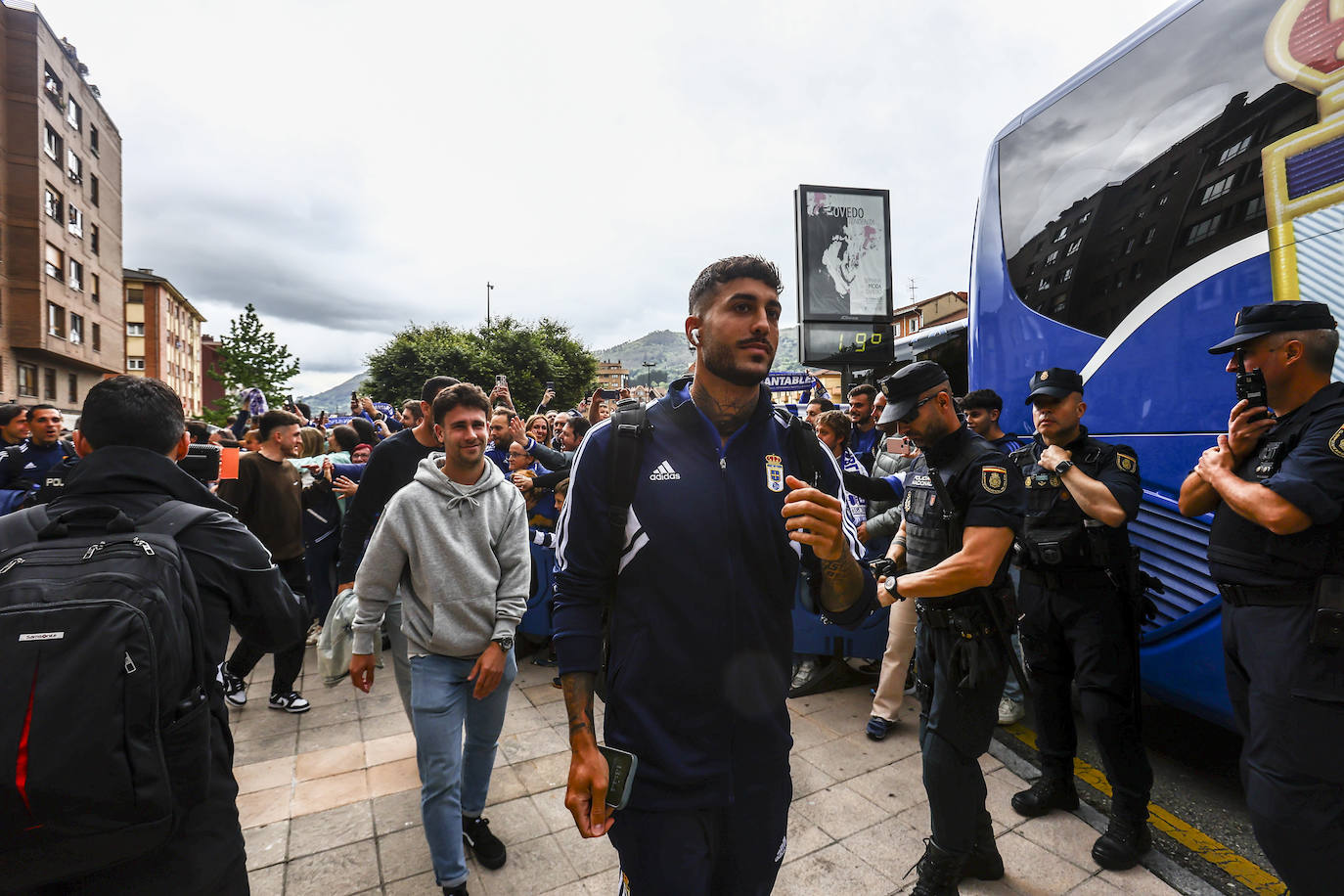 Así despidió la afición del Real Oviedo a los jugadores