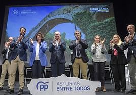 Diego Canga y su equipo, en la presentación del programa electoral del PP, hoy en Siero.