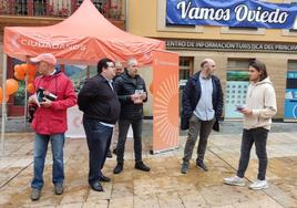 Luis Pacho junto a otros miembros de Ciudadanos.