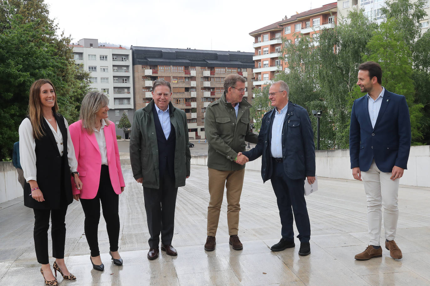 1.300 personas respaldan al PP en un mitin en Oviedo