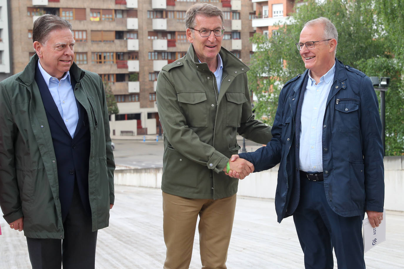 1.300 personas respaldan al PP en un mitin en Oviedo