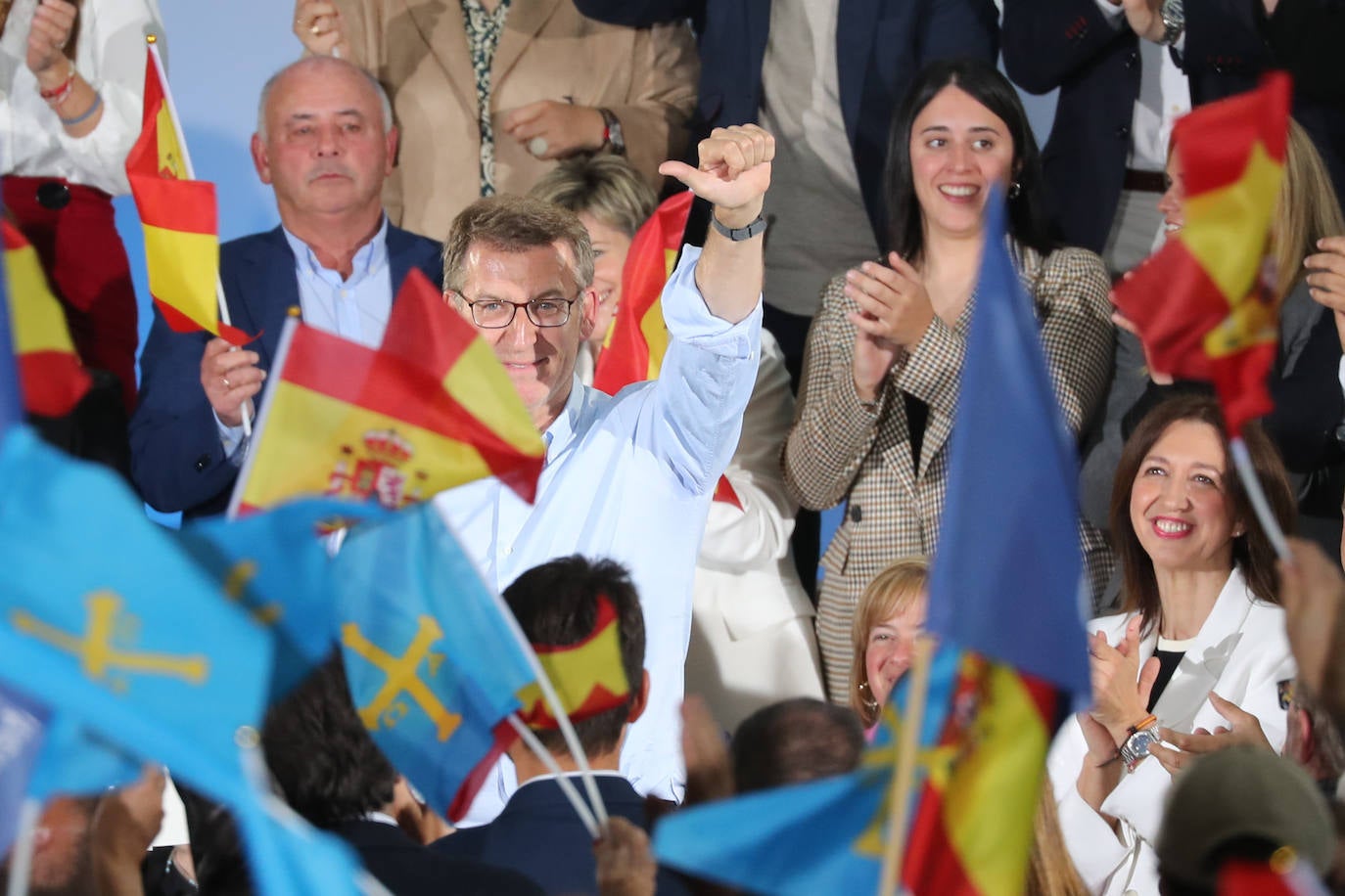 1.300 personas respaldan al PP en un mitin en Oviedo