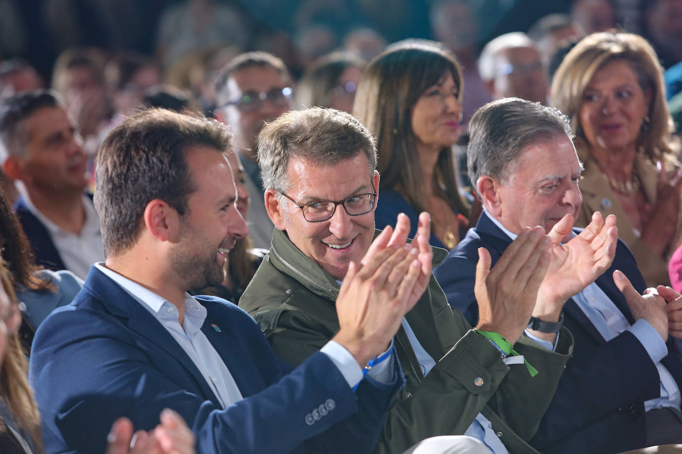 1.300 personas respaldan al PP en un mitin en Oviedo