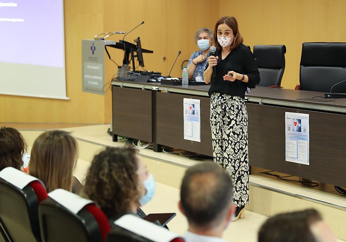 Sarai González, de Izertis, durante su exposición.