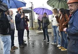 Reunión de Podemos con trabajadores de Duro Felguera en Gijón.