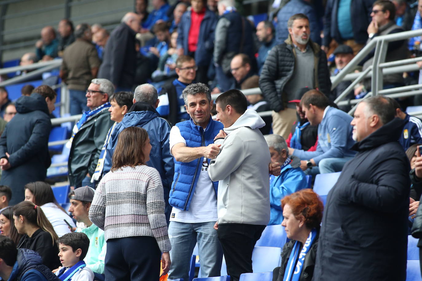 ¿Estuviste en el Tartiere? ¡Búscate en las fotos del último partido del Oviedo en casa!