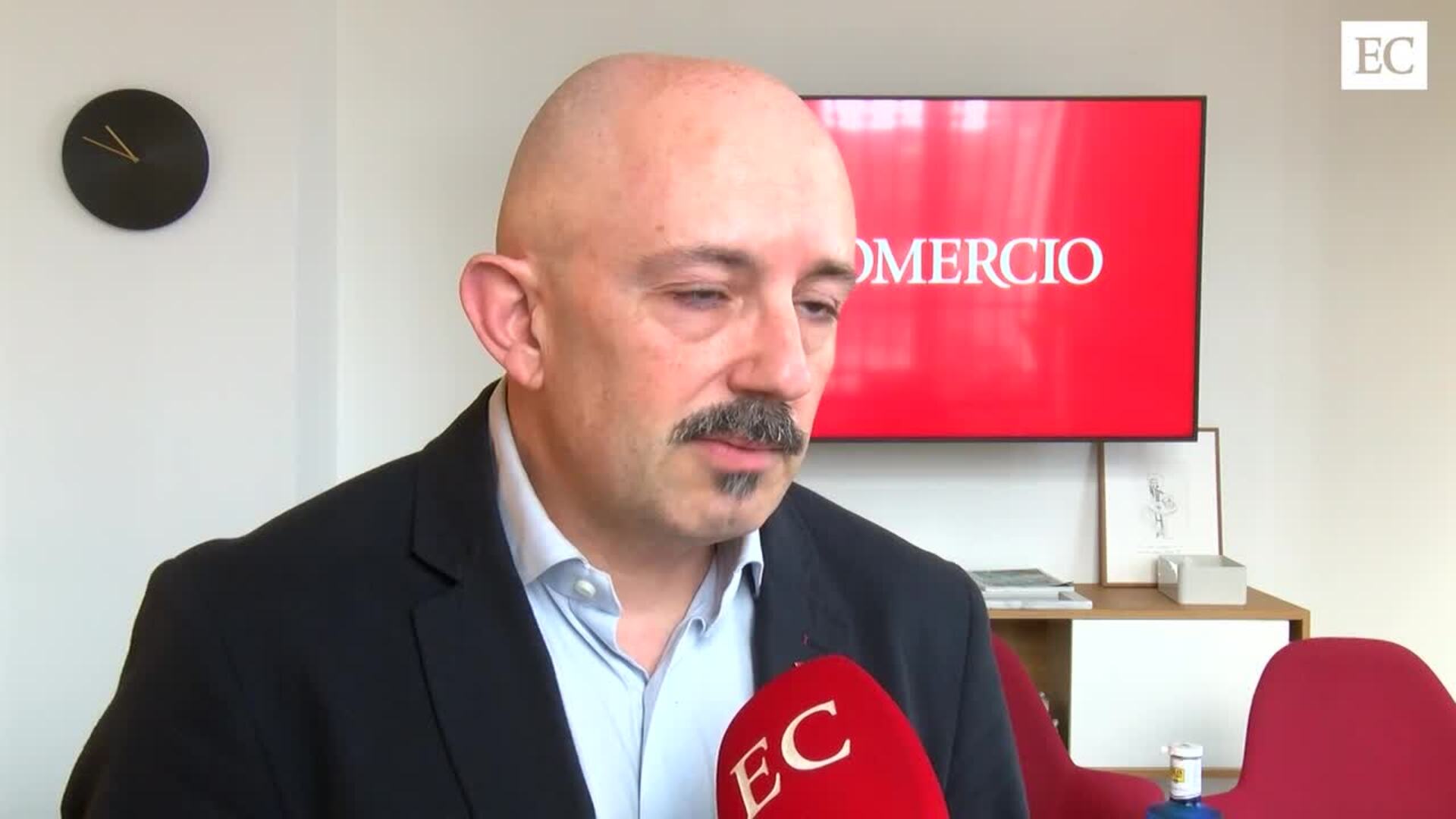 Faustino Zapico: «Si tenemos empleo de calidad y buenos servicios públicos taremos fijando la población al terrritoriu»