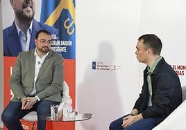 Barbón, junto con Iván Fernández, en Corvera.