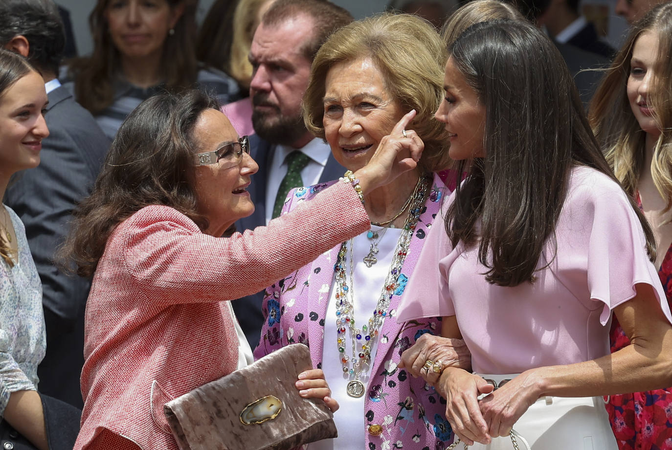 Armonía de color en la confirmación de la infanta Sofía