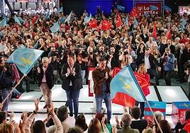 Sánchez llama en Asturias al voto socialista «ante una amenaza real de involución»