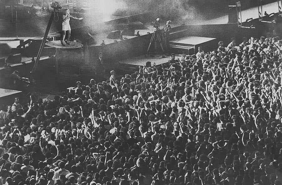 El Molinón, lleno para disfrutar el 8 de julio de 1990 del concierto en Gijón de Tina Turner.