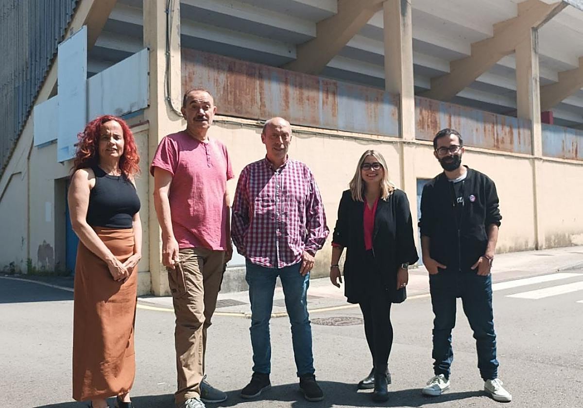 Cambia Avilés, ayer, en el campo de fútbol Muro de Zaro.