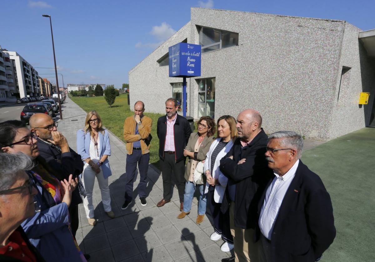 Floro, Cofiño, Lydia Espina, Carmen Eva Pérez, Tino Vaquero y Lara Martínez, en Nuevo Roces.