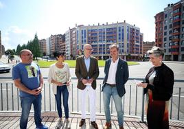 Hugo Álvarez, Natalia Sánchez, Jorge García Monsalve, Carlos Llaneza y Lucía Falcón, ayer, en La Florida.