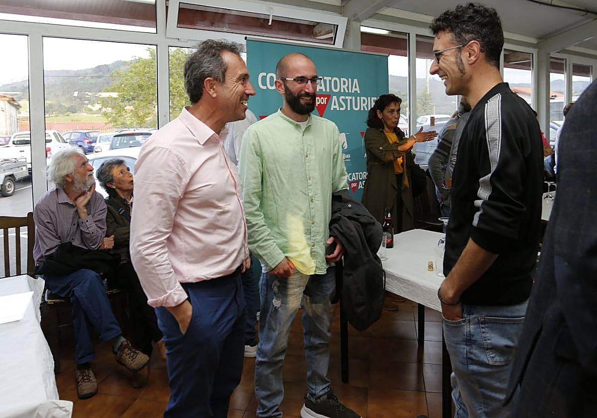 Ovidio Zapico, en Santurio, durante el acto de cierre de campaña.
