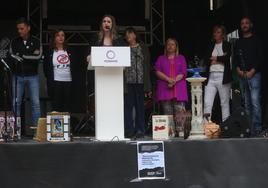 Olaya Suárez intervino en el mitin de clausura de campaña de Podemos celebrado en Oviedo.