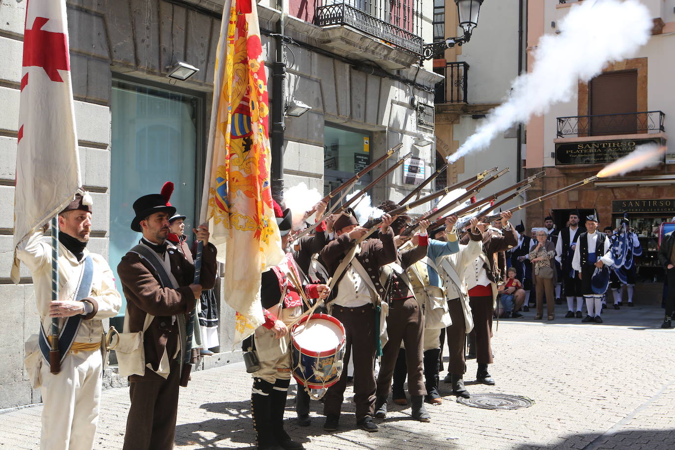 Oviedo vuelve al mayo de 1808