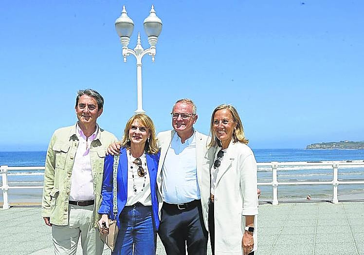Antonio Lozano, Pili Roza, Diego Canga y Pilar Fernández Pardo. paloma ucha