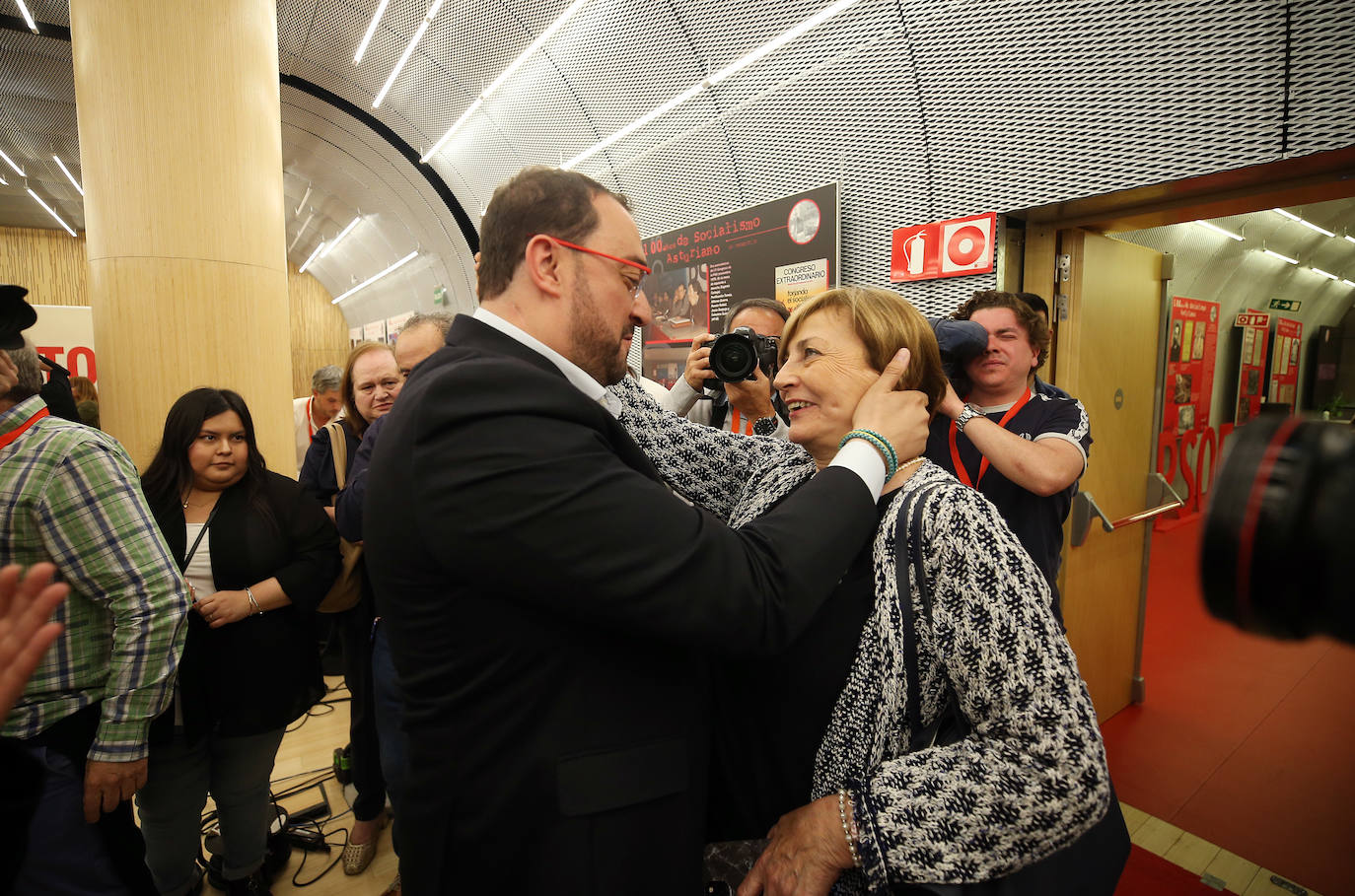 Así ha sido la celebración del PSOE tras la victoria en Asturias