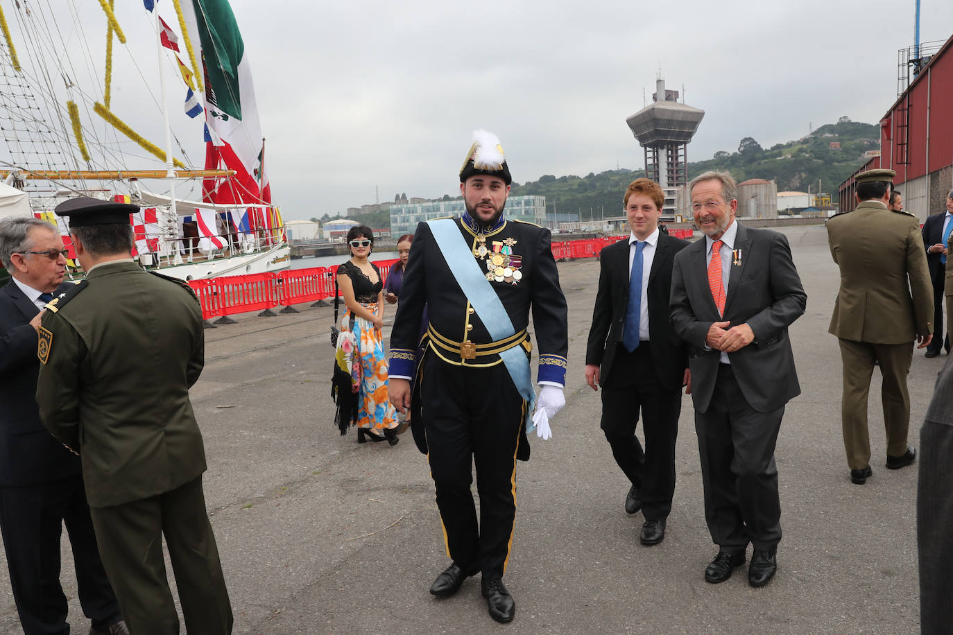 Visita al &#039;Cuauhtémoc&#039; en Gijón