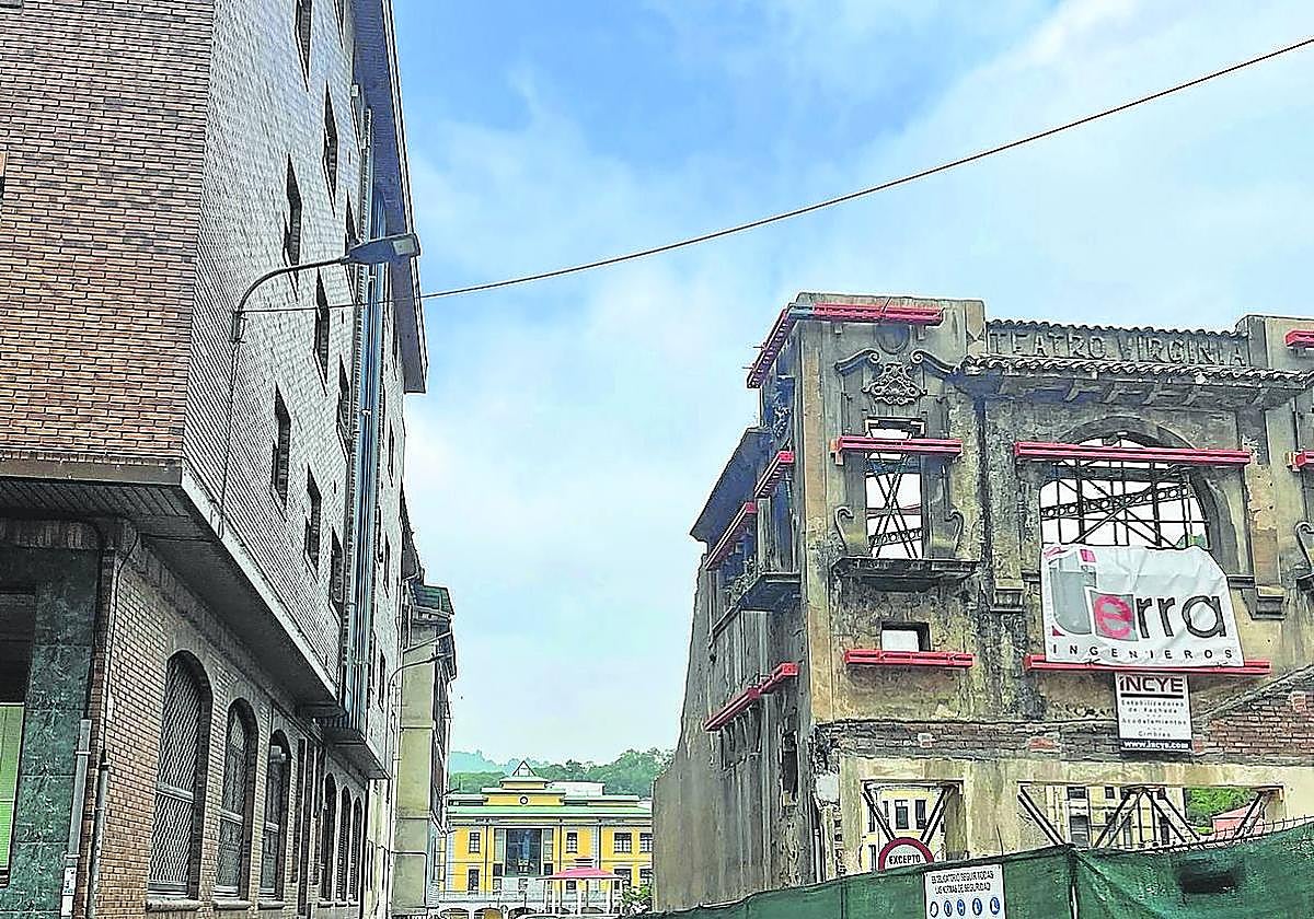 Las obras del centro de salud de Sotrondio están paralizadas por seguridad a la espera de un informe.