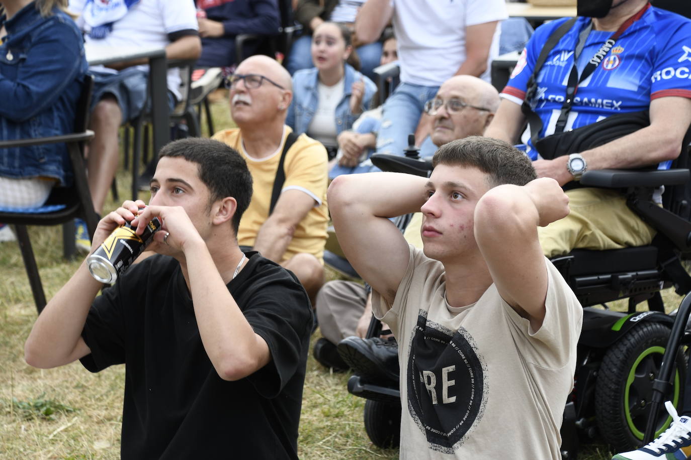 Así vivió la afición del Real Avilés el partido desde el Suárez Puerta