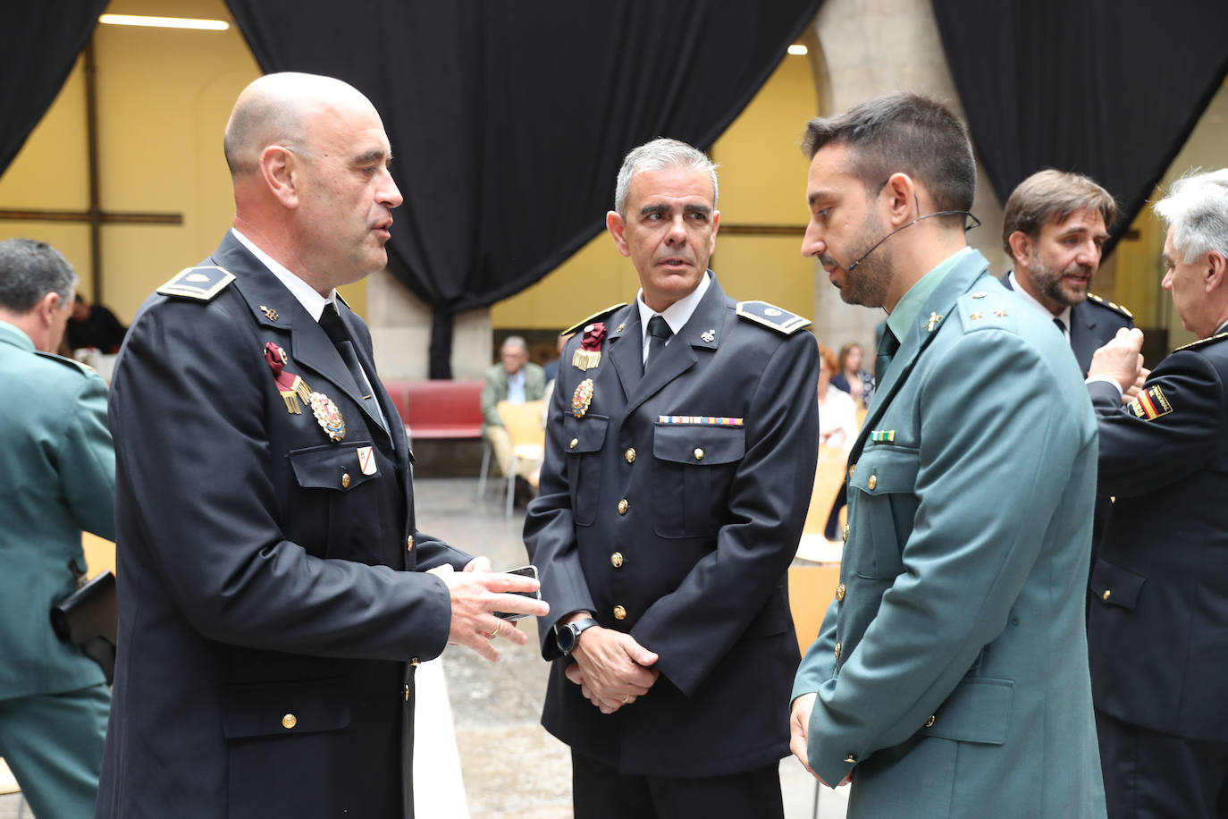 Un libro para recoger la historia de la Comandancia de la Guardia Civil de Gijón