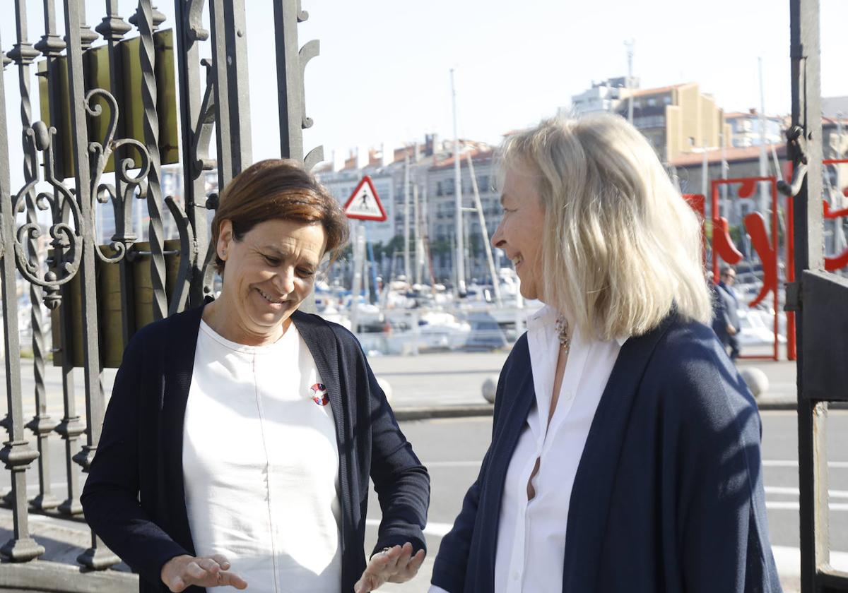 Carmen Moriyón y Sara Álvarez Rouco, en un encuentro celebrado en EL COMERCIO durante la campaña electoral.