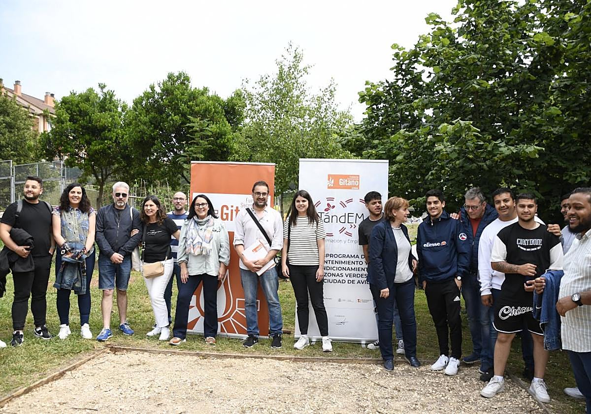 La Fundación Secretariado Gitano visitó el Bosque Comestible de Avilés.