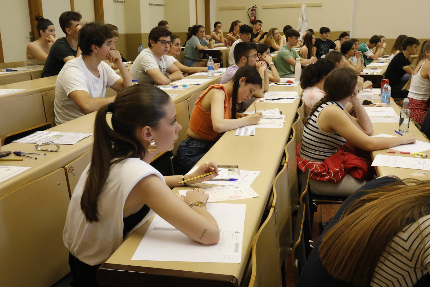 La primera jornada de la EBAU en Asturias, en imágenes