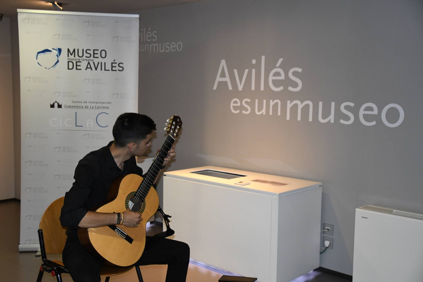 Una tormenta de cultura inunda las calles con la Noche Blanca