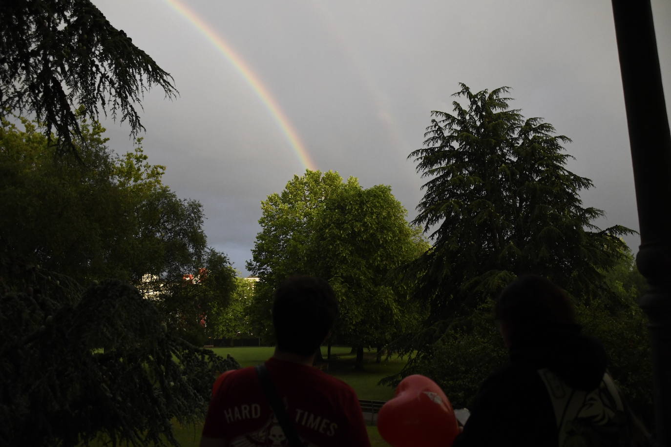 Una tormenta de cultura inunda las calles con la Noche Blanca