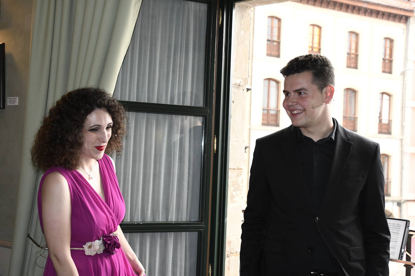 Una tormenta de cultura inunda las calles con la Noche Blanca