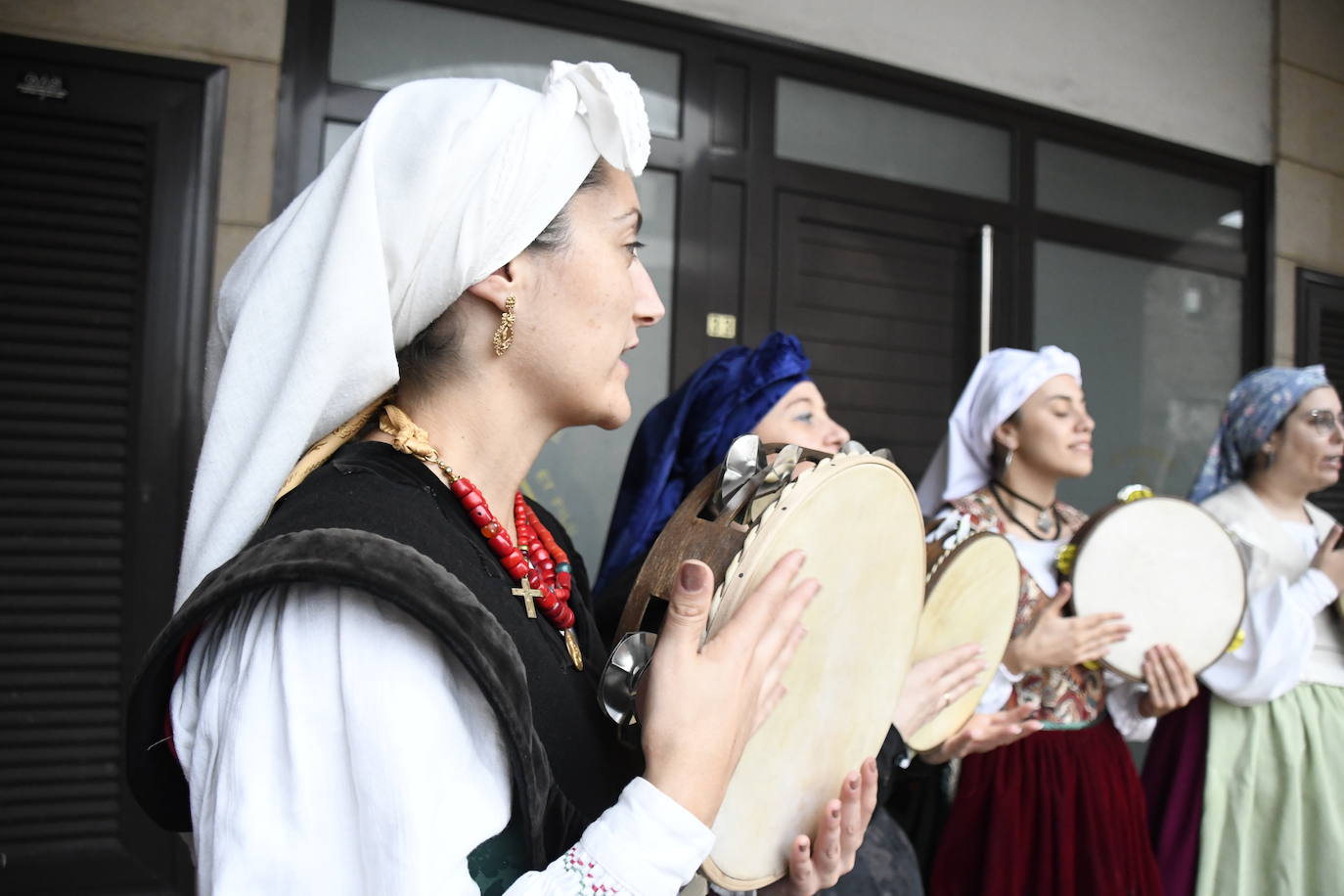 Una tormenta de cultura inunda las calles con la Noche Blanca