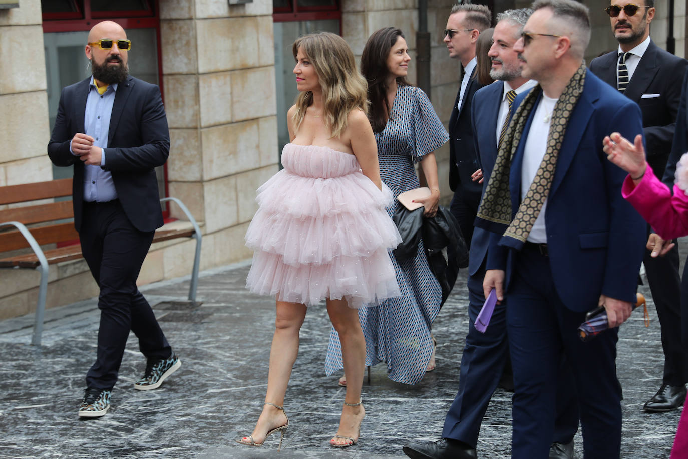 Carlos Valle y Rafael Oñate, arropados por vecinos y autoridades en su boda