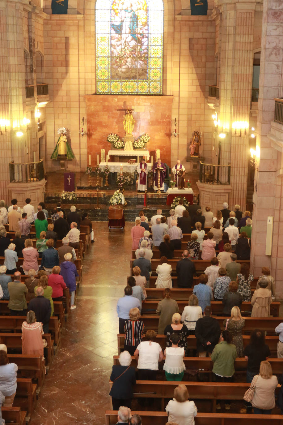 Emotivo adiós al hostelero Vicente Cosío