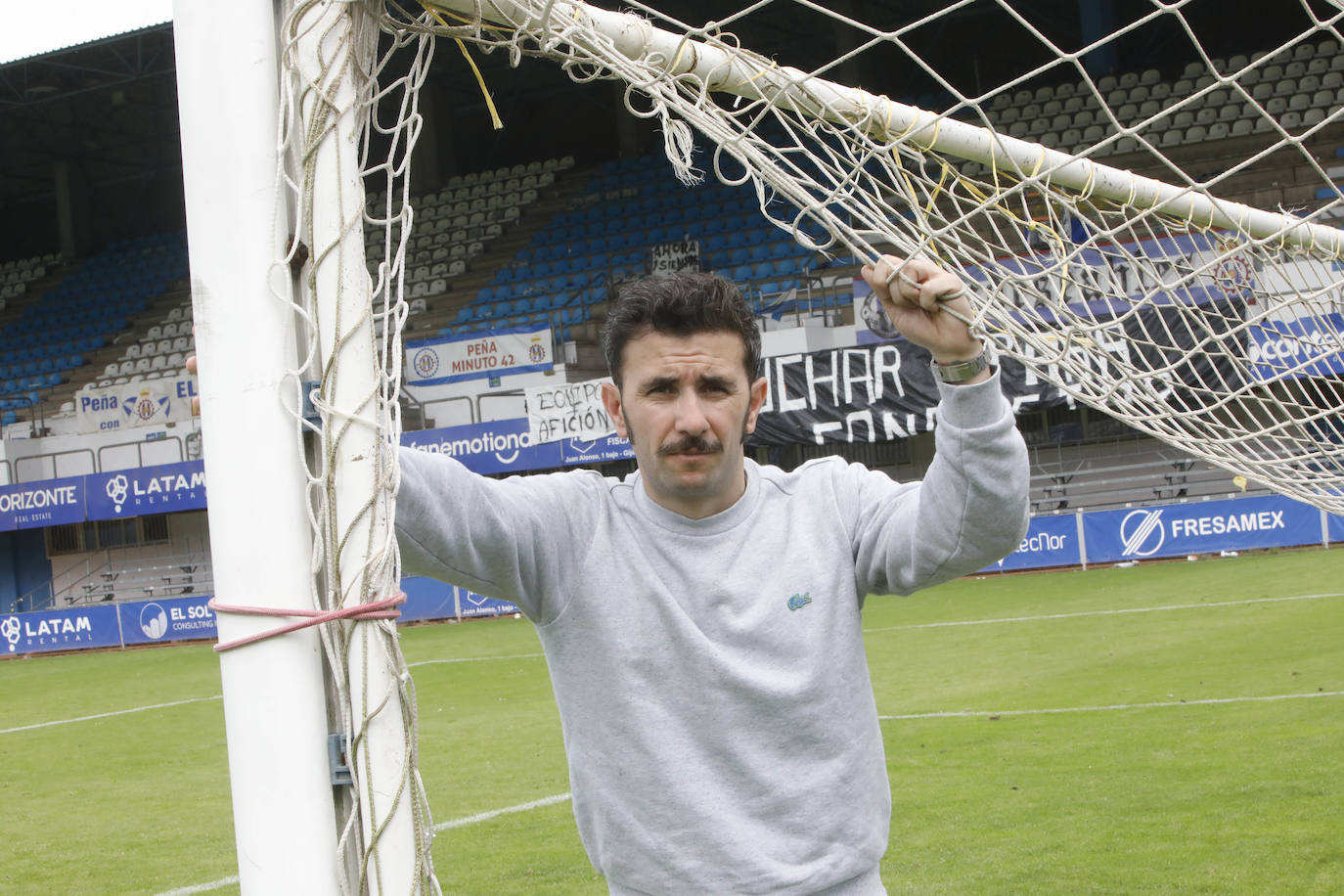 Diego Baeza, en una de las porterías del Suárez Puerta.