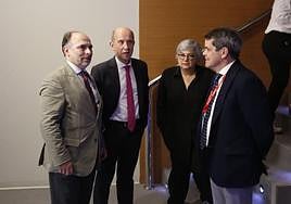 La alcaldesa con Ignacio Villaverde, Jaime Viña y Fernando Izquierdo.