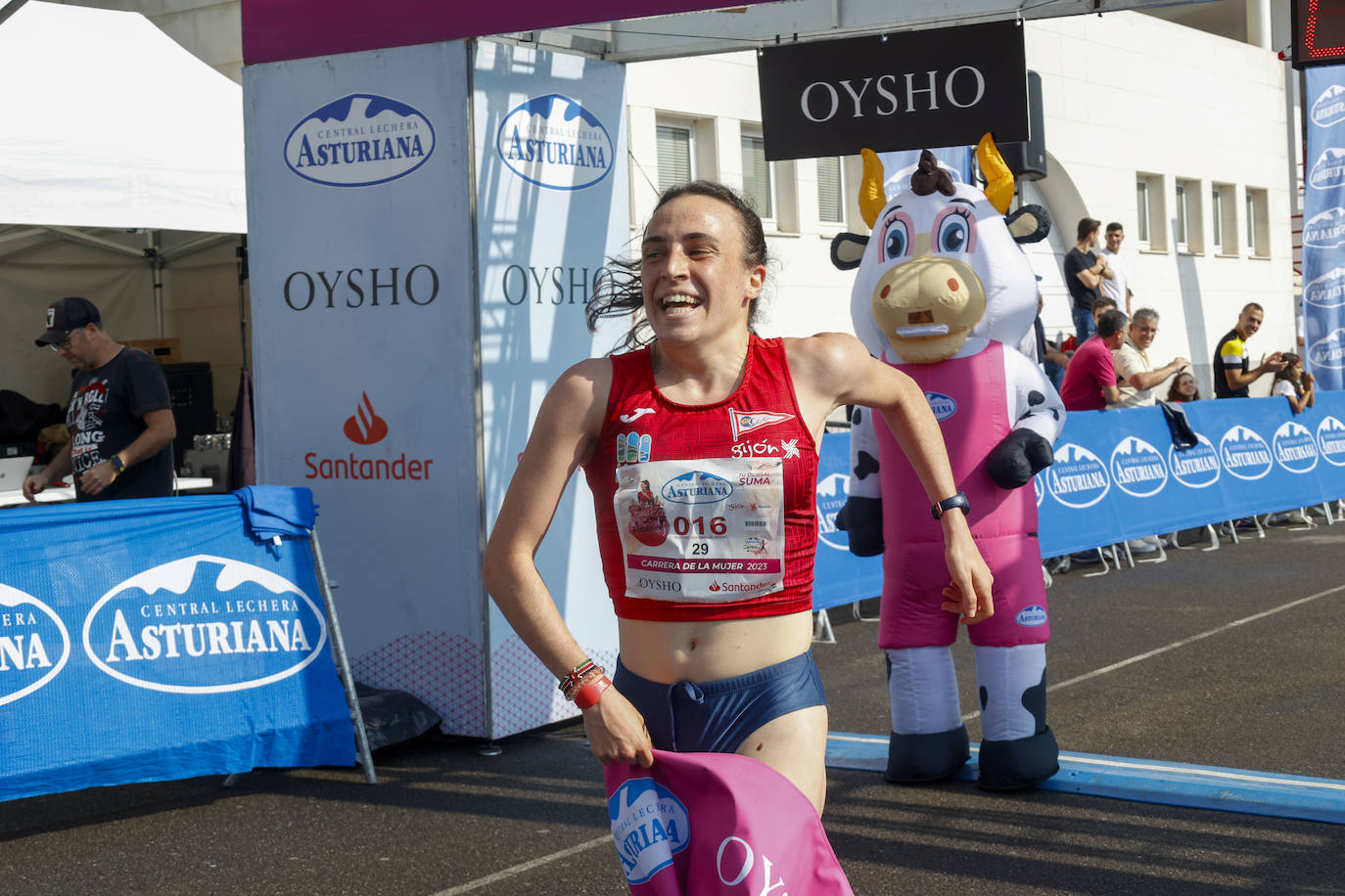 ¿Estuviste en la Carrera de la Mujer de Gijón? ¡Búscate entre las imágenes!